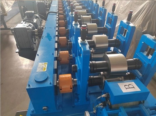Expertenentworfene Eaves-Flashing-Rollformmaschine für eine optimale Tropfkante