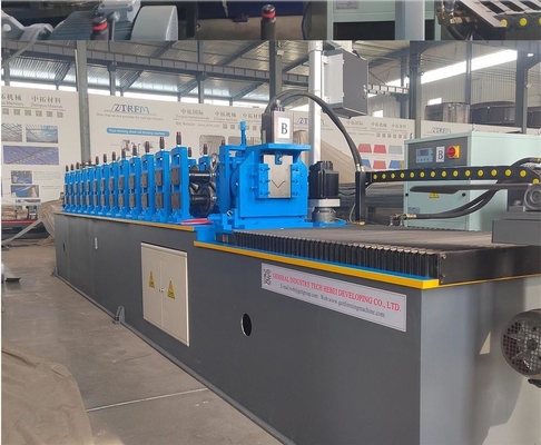 Expertenentworfene Eaves-Flashing-Rollformmaschine für eine optimale Tropfkante