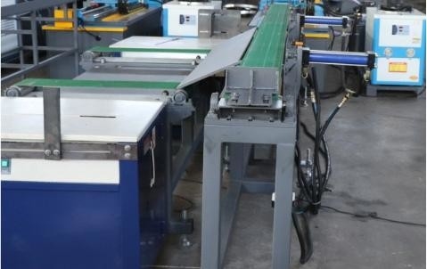 Expertenentworfene Eaves-Flashing-Rollformmaschine für eine optimale Tropfkante