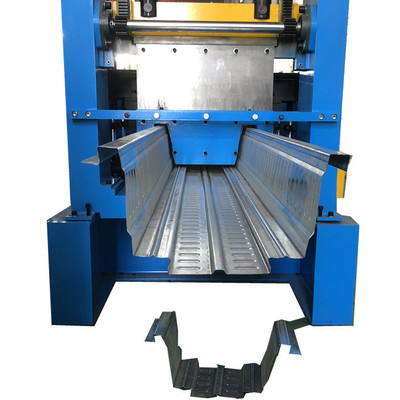 Stahldecking Einwellenwalzformmaschine mit Schweißrahmen mit mittlerer Platte
