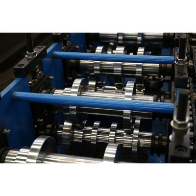 Weiterentwickelte präzise Lagerung aufrecht Racks Regal Panel Roll Formmaschine für Industrie