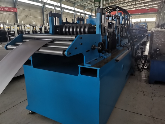 Vollautomatischer C / Z Purlin Roll Former mit verstellbarer Walze