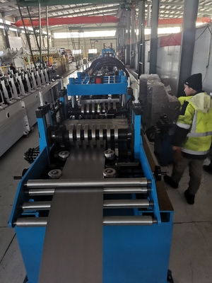 Vollautomatischer C / Z Purlin Roll Former mit verstellbarer Walze