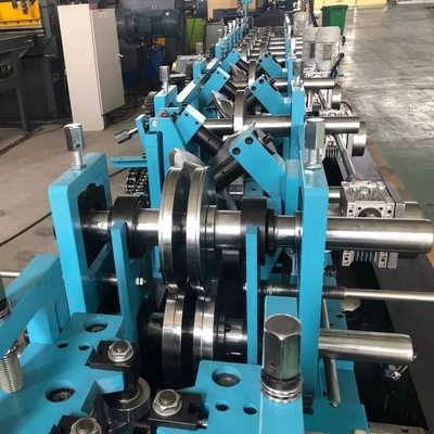 Fast-Z-Purlin-Rollformmaschine für Rohrleitungen und Kommunalbauten