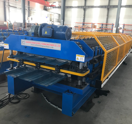 Mehrzweckmaschine zur Verformung von Dach- und Wandplatten