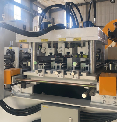 Intelligente CZ-Rollmaschine nach Scheren mit individuellen Bohrlöchern