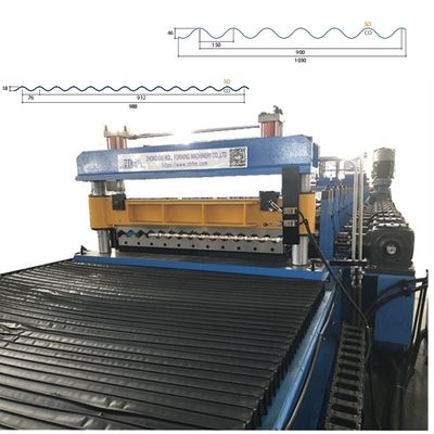 Maschine zur Herstellung von Walzplatten aus Metalldach